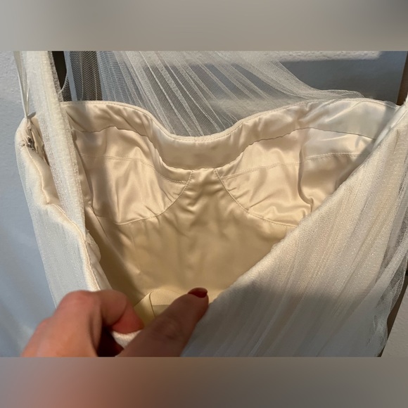 Vera Wang Farrah Wedding Gown Ivory Size 10 - Picture 10 of 14